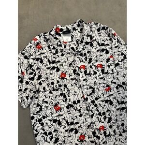 Disney Mickey Mouse Shirt Mens Medium White Black Red Rayon All Over Print S/S